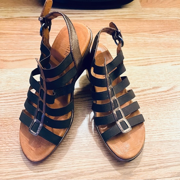 Gentle Souls Brown & Metallic Copper Wedges Size 7.5 M - Picture 9 of 9